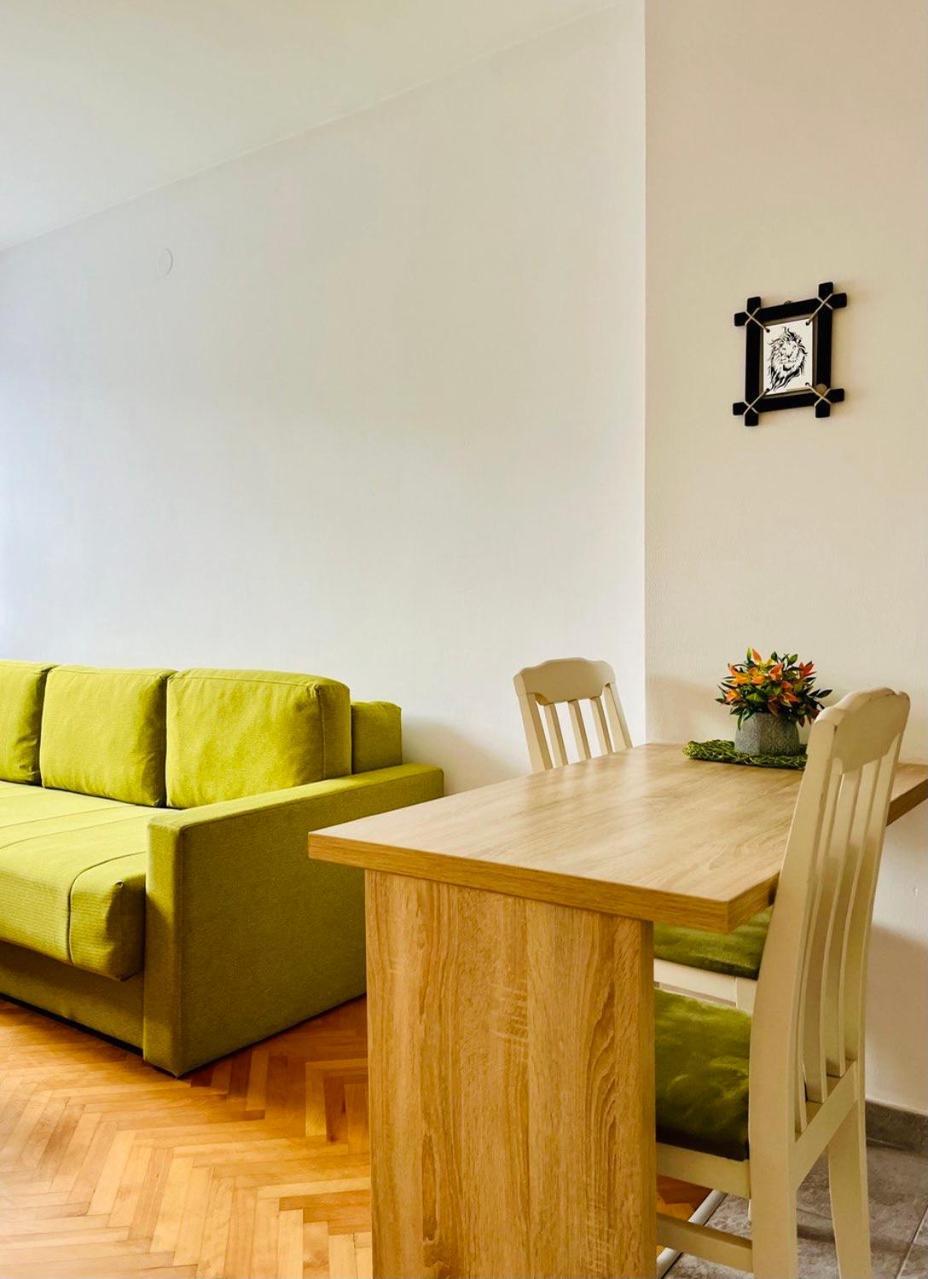 Studio Apartment Welcome Bar Exterior photo